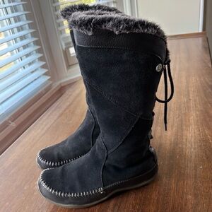 The North Face Black Winter Boots with Fur Trim